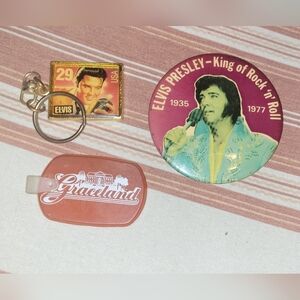 2 Elvis Presley Keychains & Pin